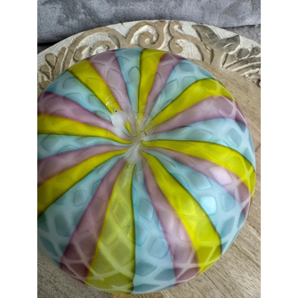Art Glass Rose Bowl Striped Pastel‎ Yellow Pink Blue Satin Diamond Optic 4.5in